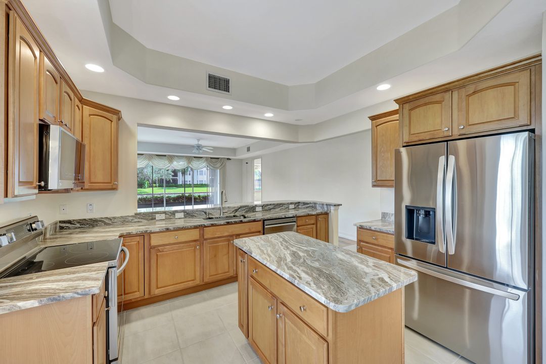 4728 Stratford Ct #1801, Naples, FL 34105