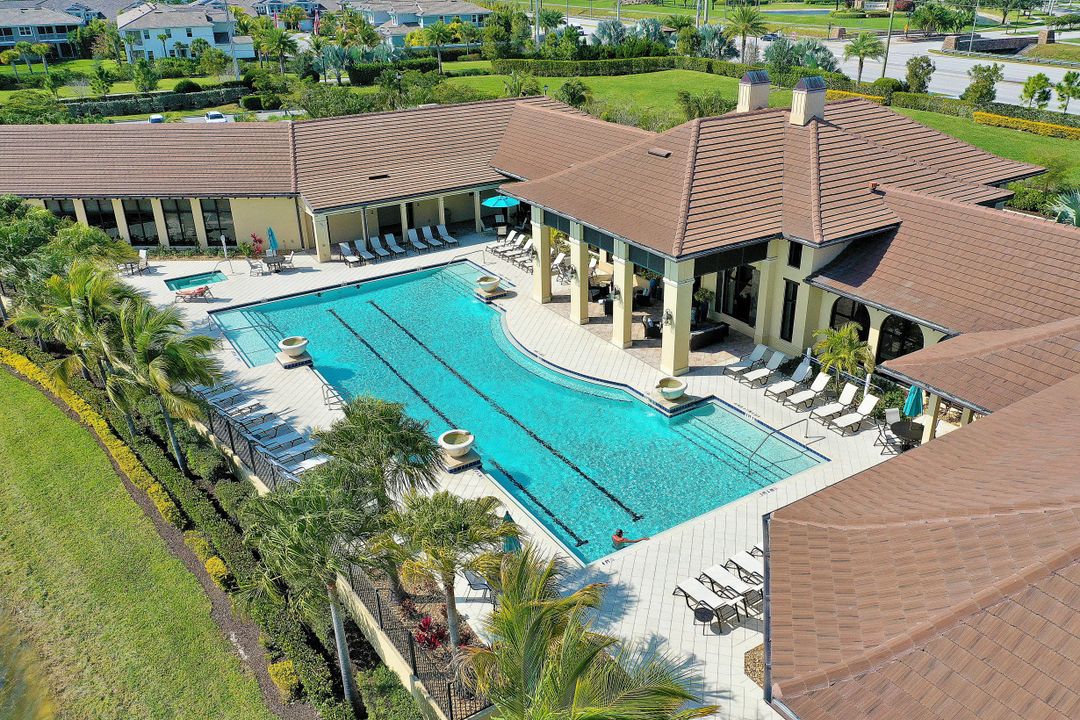 2368 Anguilla Dr #102, Naples, FL 34120