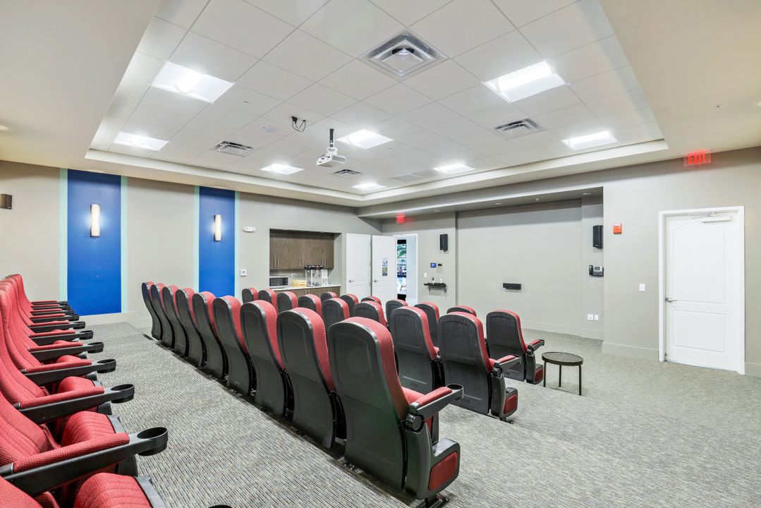 2368 Anguilla Dr #102, Naples, FL 34120