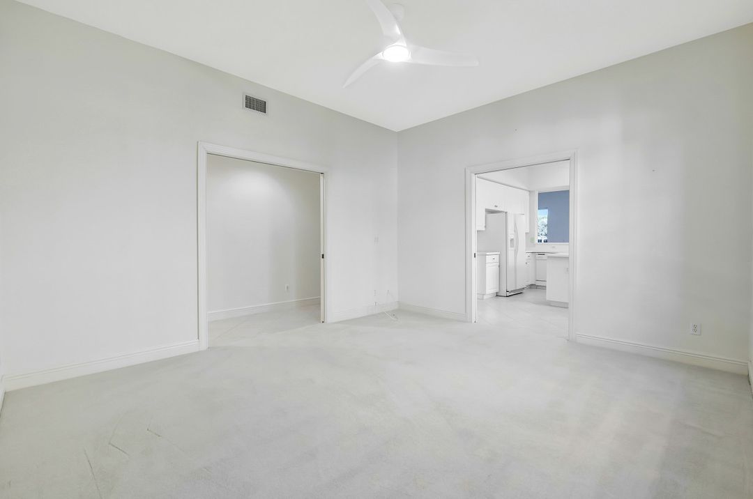 558 Vintage Reserve Ln #19B, Naples, FL 34119