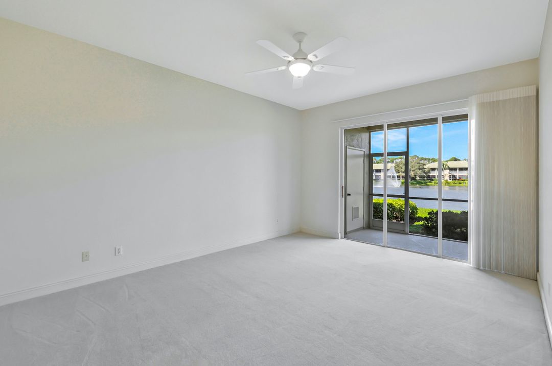 558 Vintage Reserve Ln #19B, Naples, FL 34119