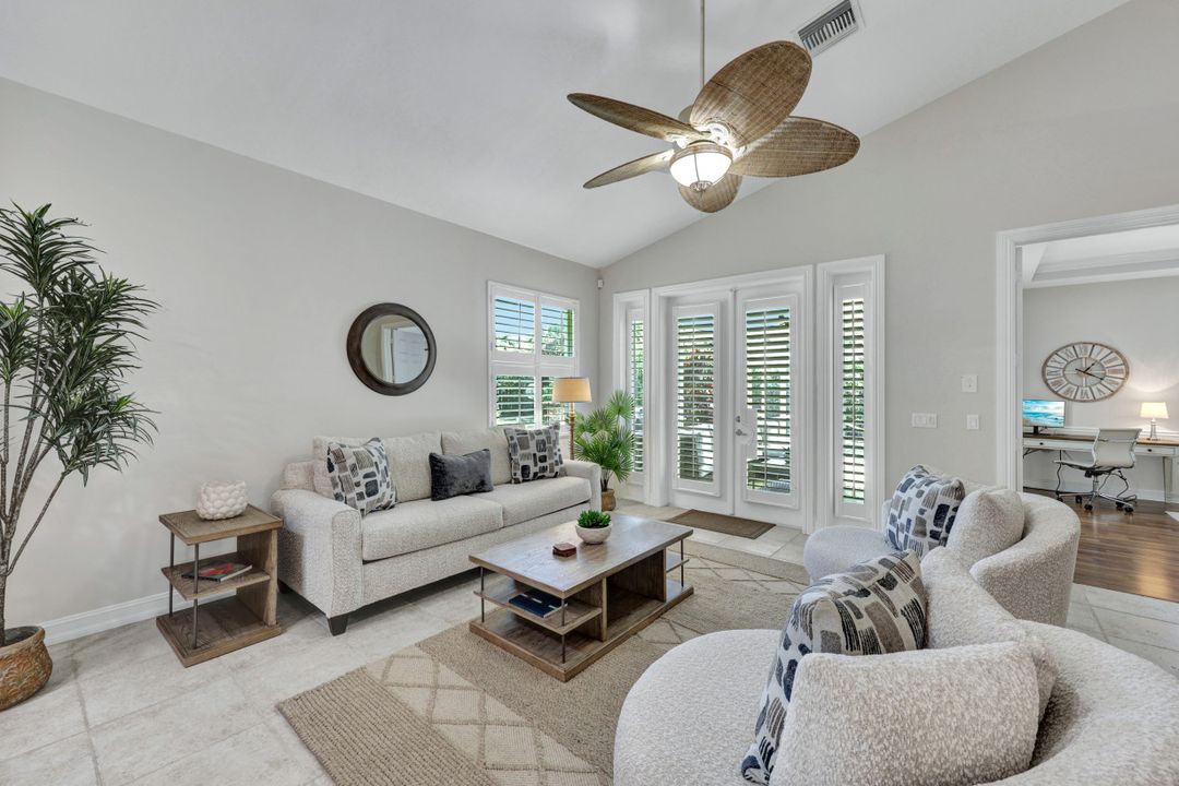 636 102nd Ave N, Naples, FL 34108, Naples, FL 34108