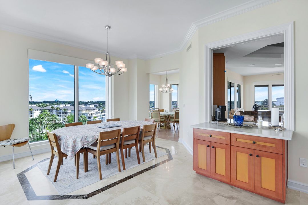 4151 Gulf Shore Blvd N #705, Naples, FL 34103