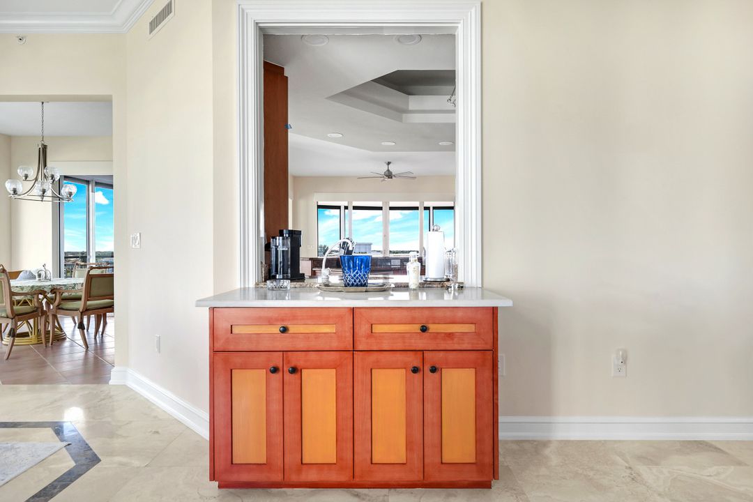 4151 Gulf Shore Blvd N #705, Naples, FL 34103