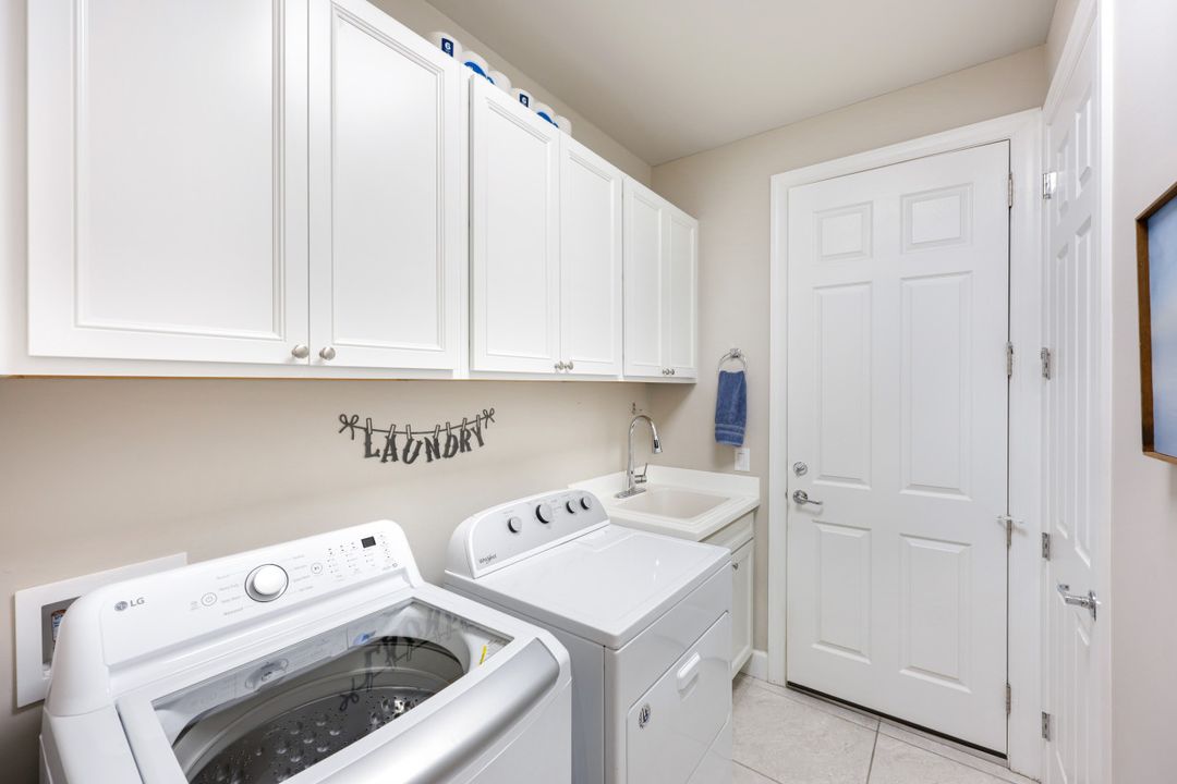 20001 Parrot Key Ct, Estero, FL 33928