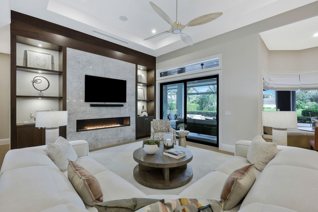 470 Terra Vista Ct, Naples, FL 34119