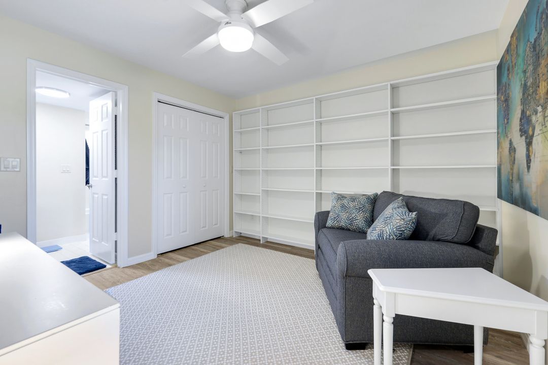 1672 Spoonbill Ln #B, Naples, FL 34105