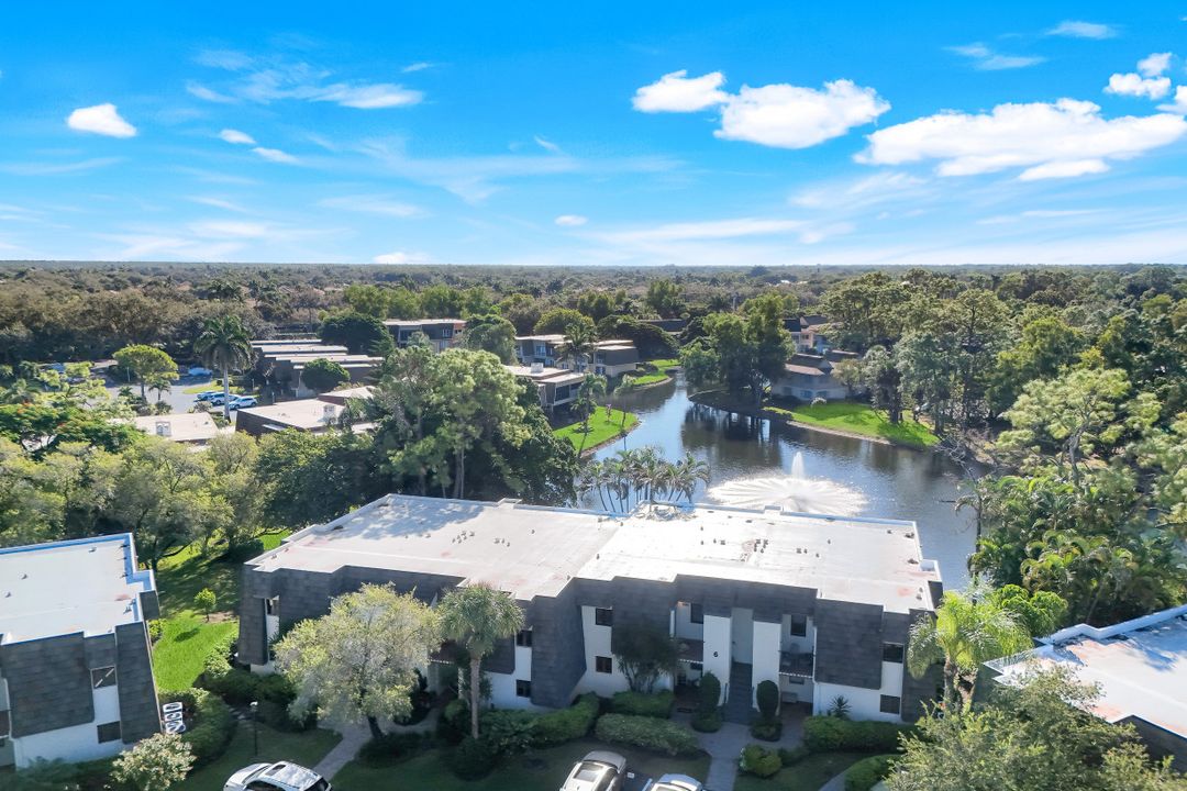 1672 Spoonbill Ln #B, Naples, FL 34105