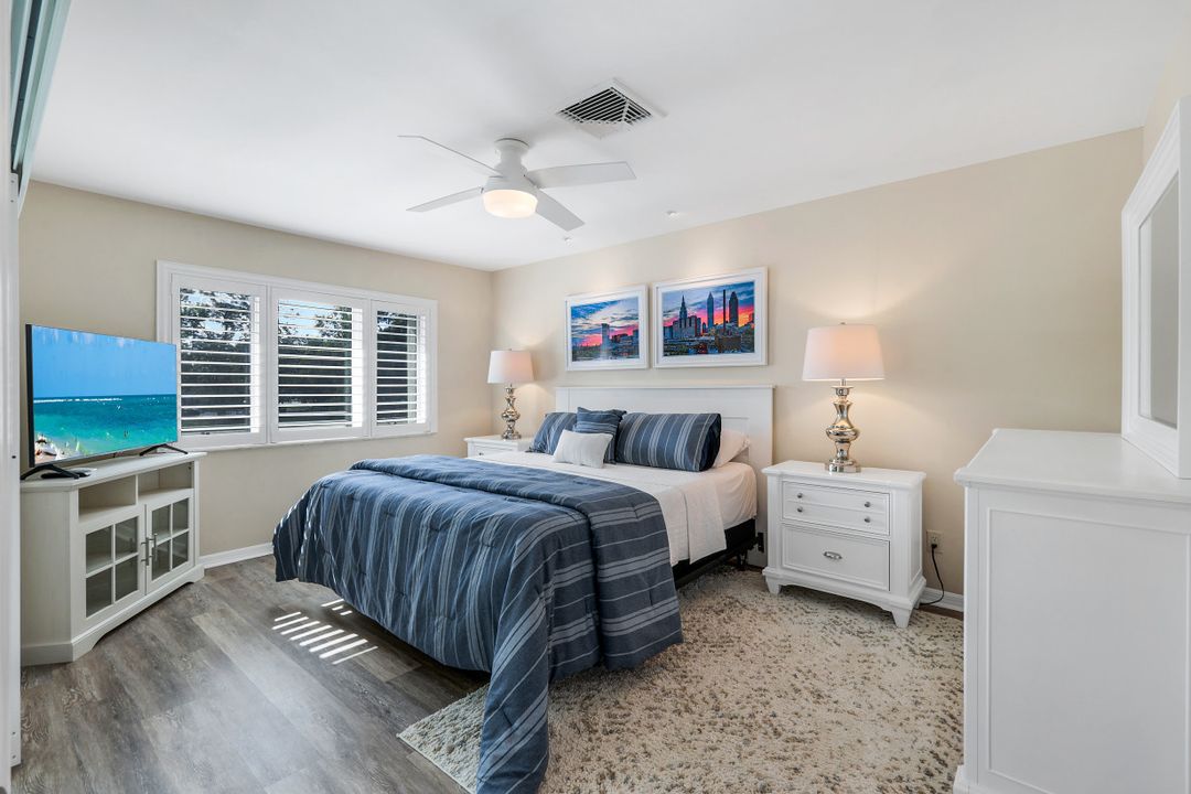 1672 Spoonbill Ln #B, Naples, FL 34105