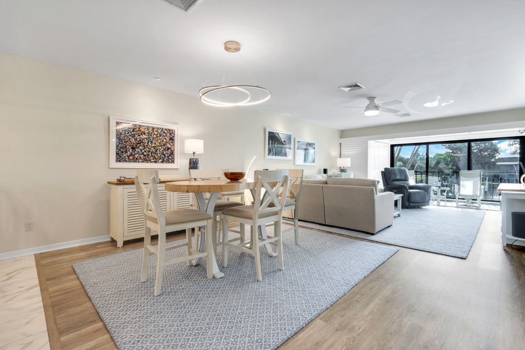 1672 Spoonbill Ln #B, Naples, FL 34105