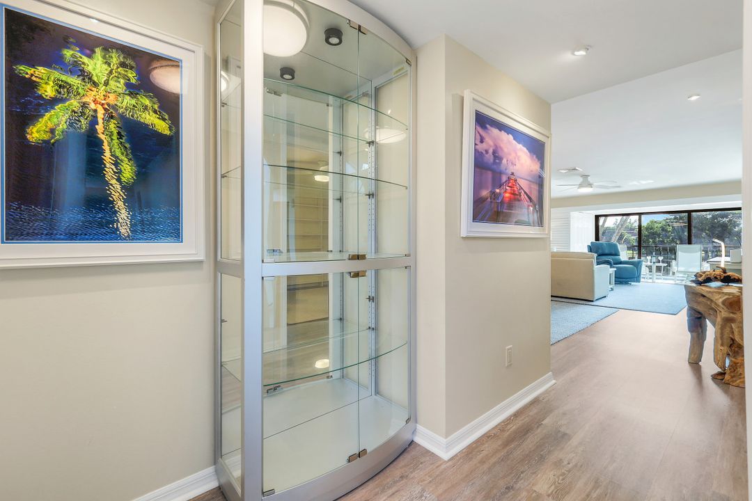 1672 Spoonbill Ln #B, Naples, FL 34105