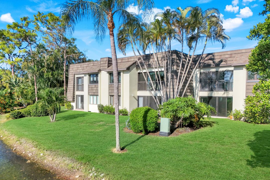 1672 Spoonbill Ln #B, Naples, FL 34105