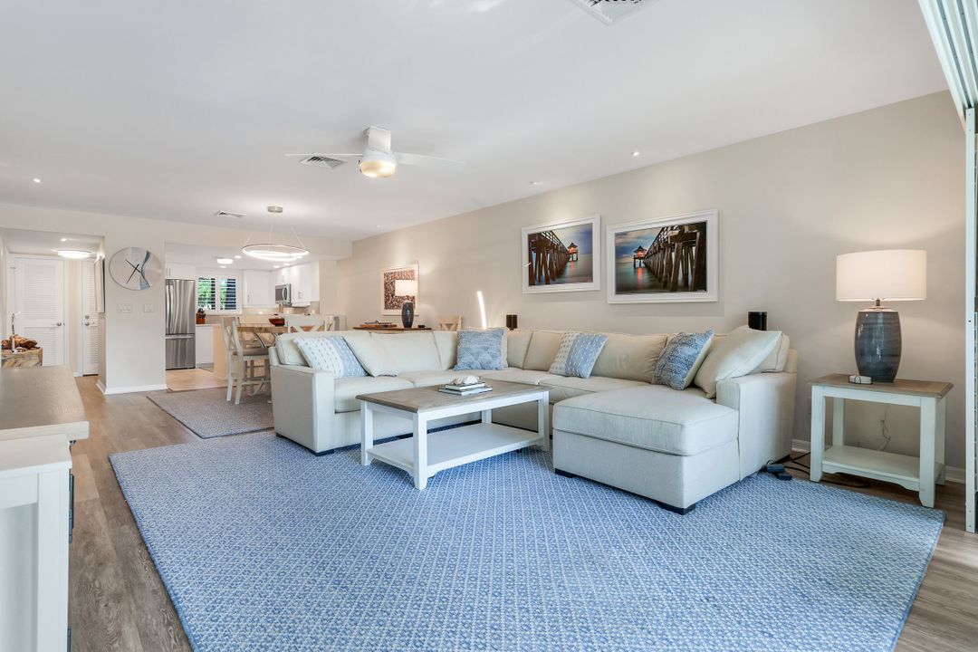 1672 Spoonbill Ln #B, Naples, FL 34105