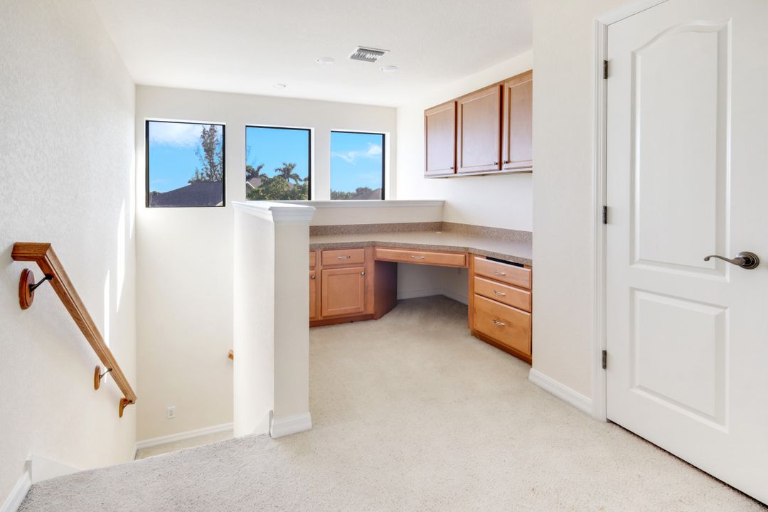 2832 SW 17th Ave, Cape Coral, FL 33914