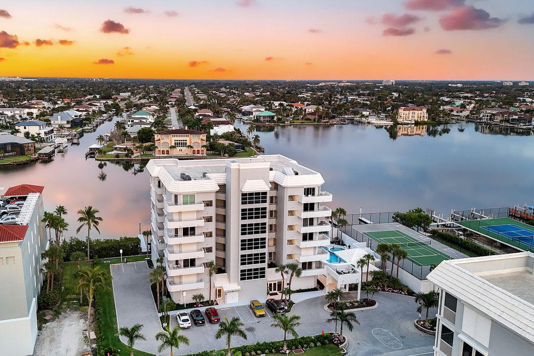 9790 Gulf Shore Dr #505, Naples, FL 34108