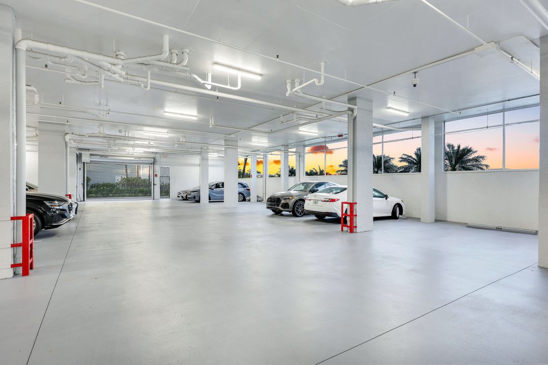 9790 Gulf Shore Dr #505, Naples, FL 34108