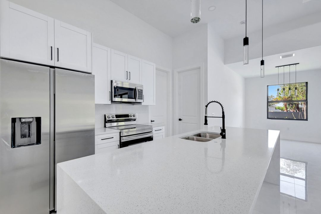 507 Prospect Ave, Lehigh Acres, FL 33972