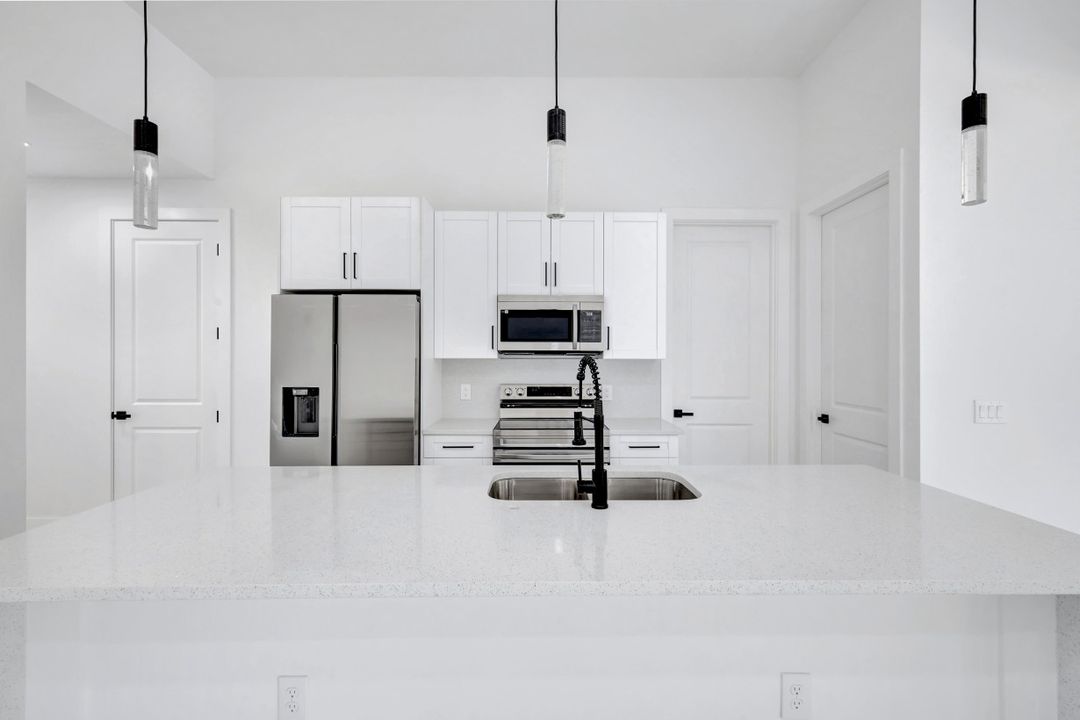 507 Prospect Ave, Lehigh Acres, FL 33972