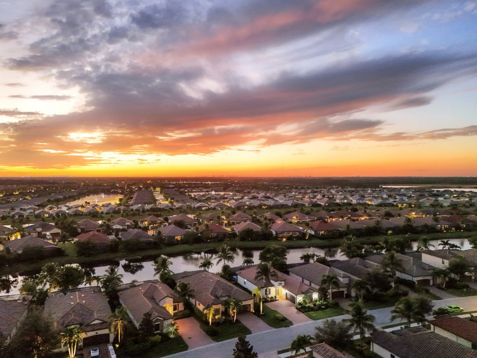 28126 Edenderry Ct, Bonita Springs, FL 34135