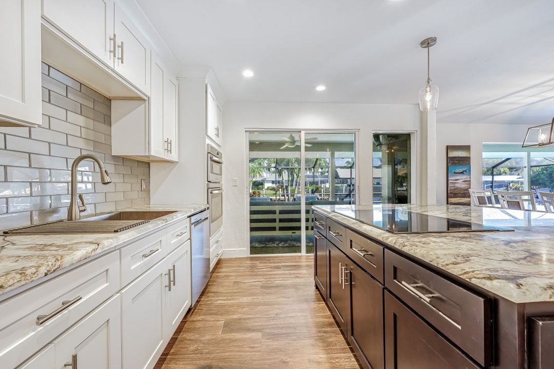 5805 SW 1st Pl, Cape Coral, FL 33914