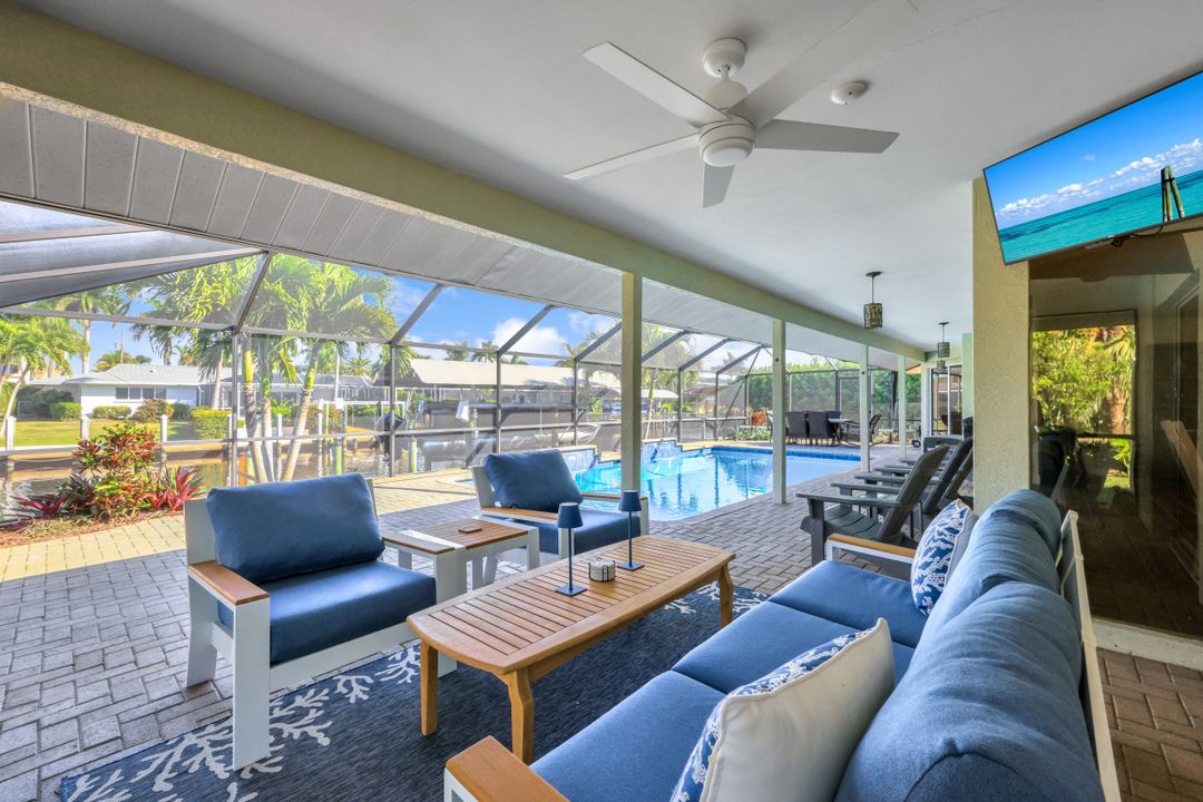 5805 SW 1st Pl, Cape Coral, FL 33914