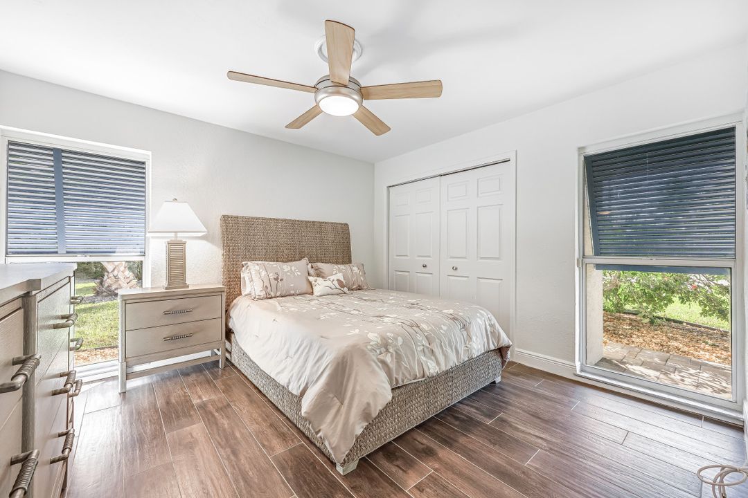 5805 SW 1st Pl, Cape Coral, FL 33914