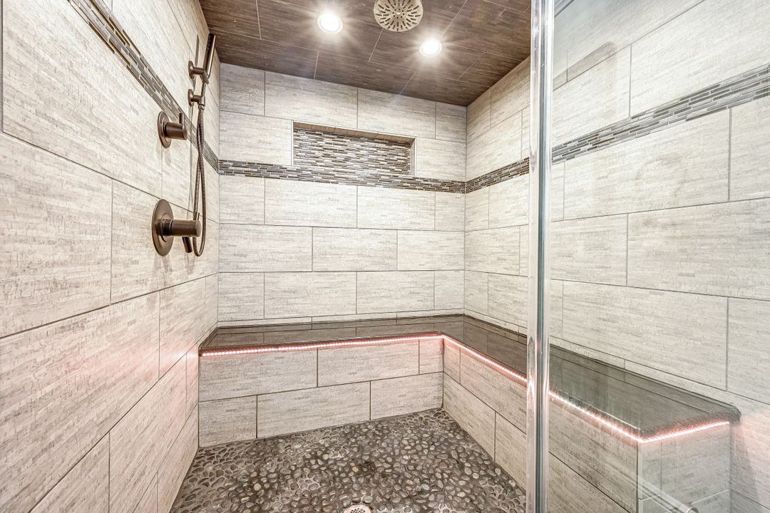 5805 SW 1st Pl, Cape Coral, FL 33914