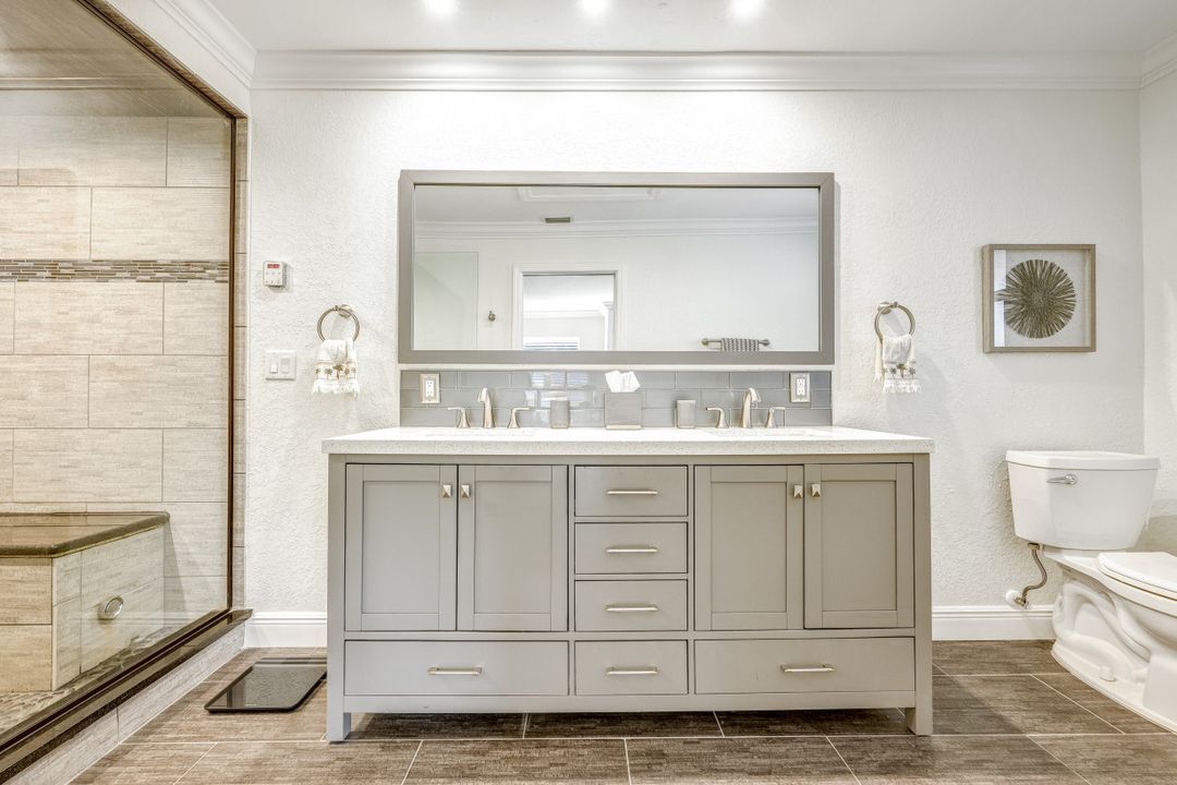 5805 SW 1st Pl, Cape Coral, FL 33914