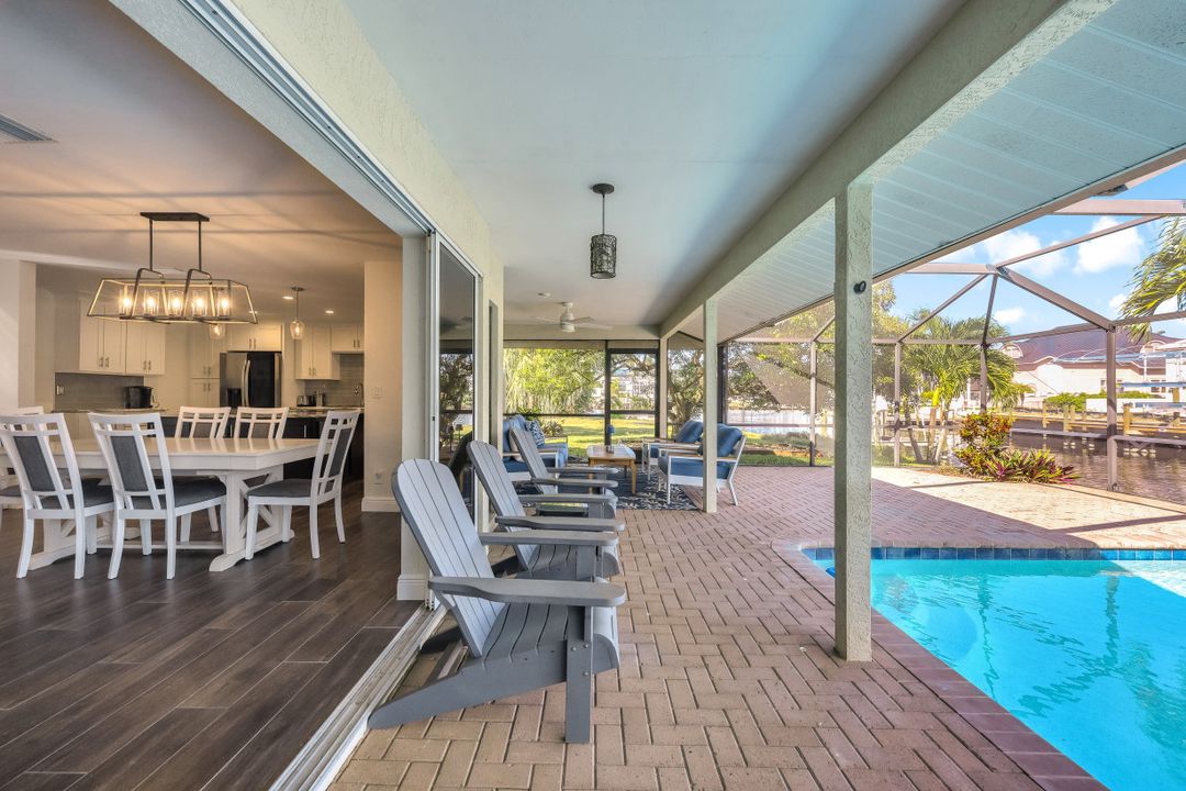 5805 SW 1st Pl, Cape Coral, FL 33914