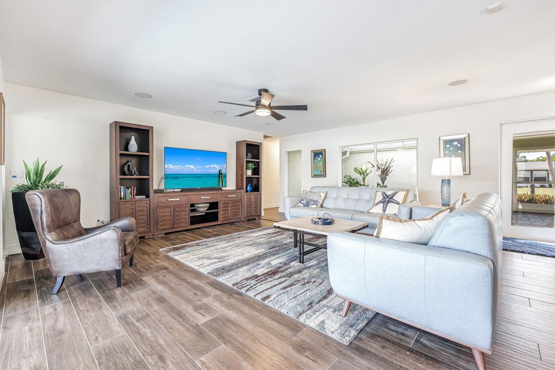 5805 SW 1st Pl, Cape Coral, FL 33914