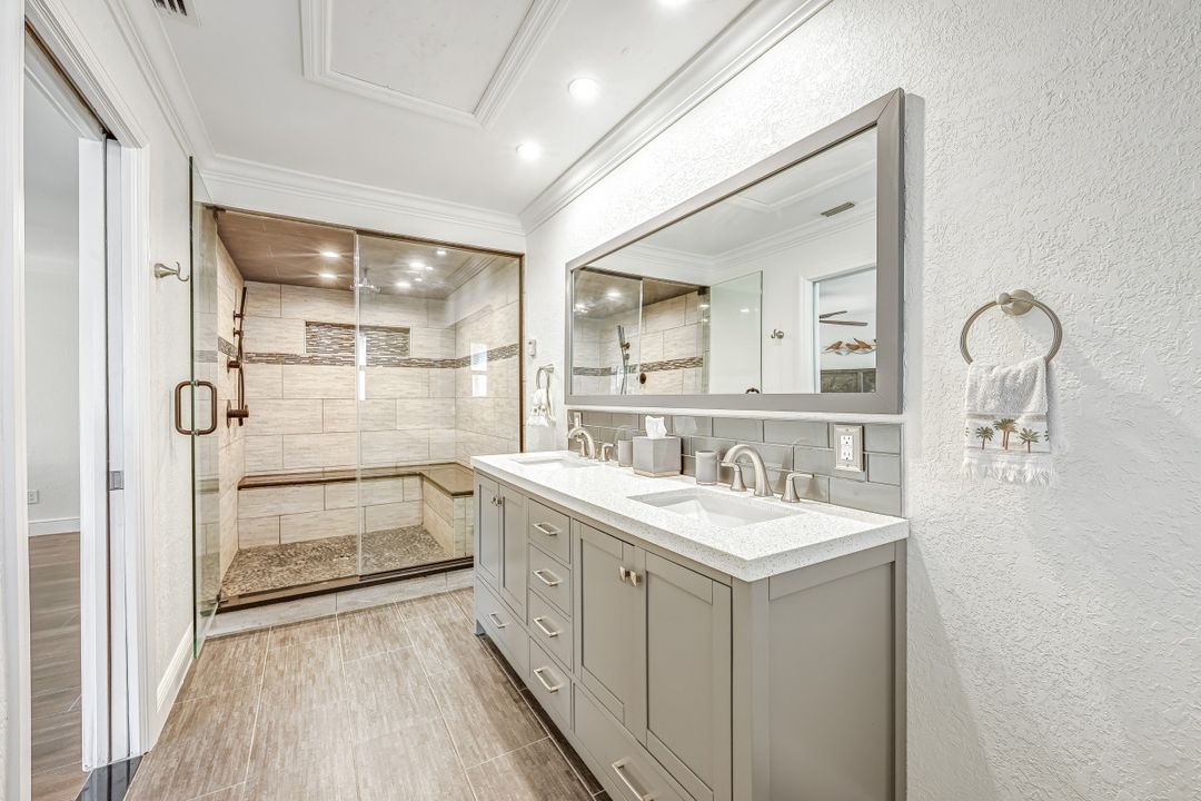 5805 SW 1st Pl, Cape Coral, FL 33914