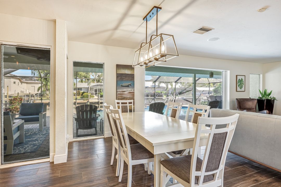 5805 SW 1st Pl, Cape Coral, FL 33914