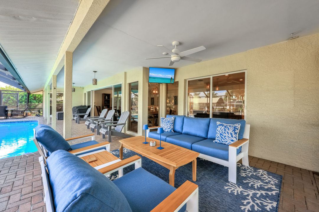 5805 SW 1st Pl, Cape Coral, FL 33914