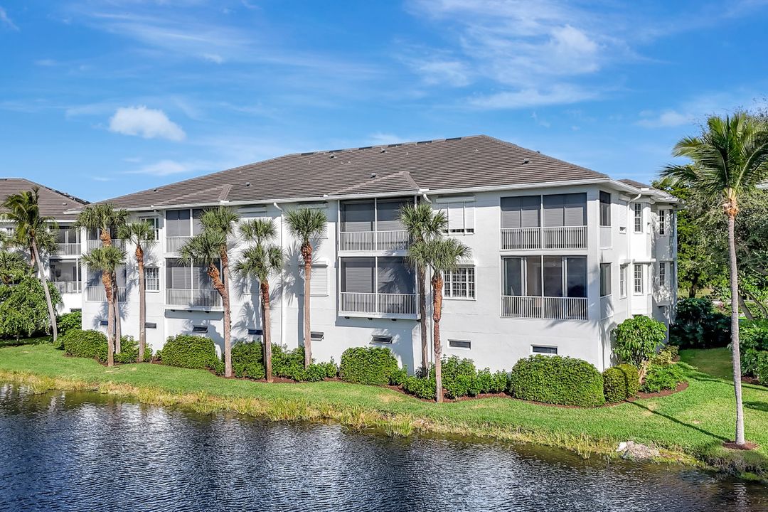 805 Bentwater Cir #101, Naples, FL 34108