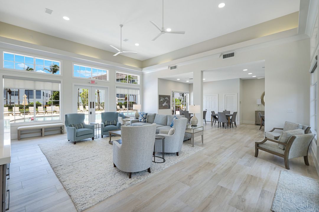 805 Bentwater Cir #101, Naples, FL 34108