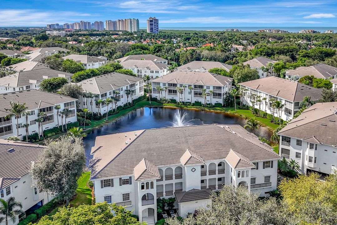 805 Bentwater Cir #101, Naples, FL 34108