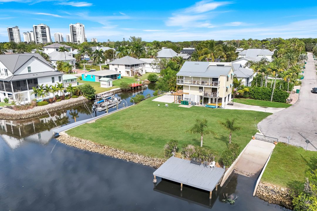 1277 Grand Canal Dr, Naples, FL 34110