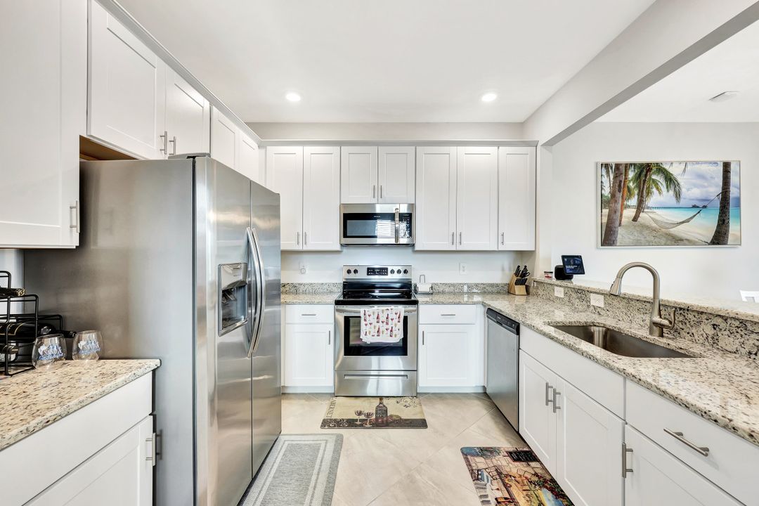 14134 Pine Lodge Ln, Miromar Lakes, FL 33913