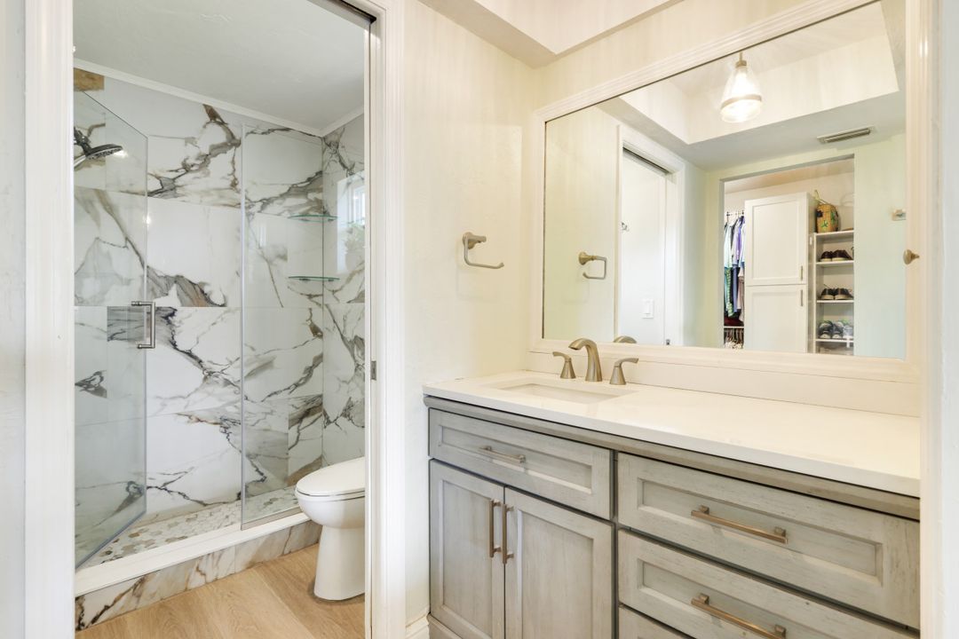 304 Kamal Pkwy, Cape Coral, FL 33904