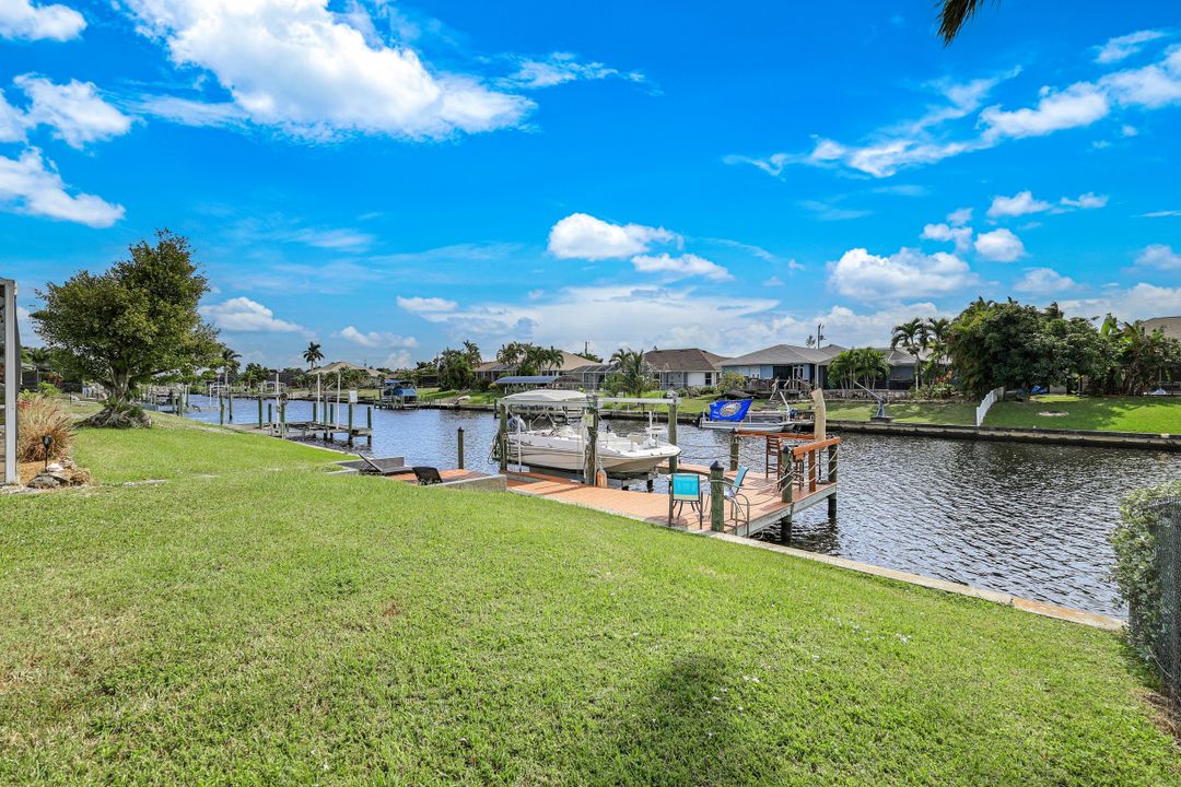 304 Kamal Pkwy, Cape Coral, FL 33904