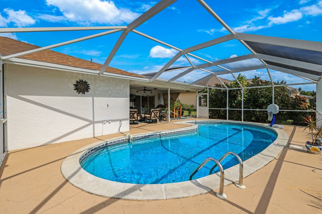 304 Kamal Pkwy, Cape Coral, FL 33904