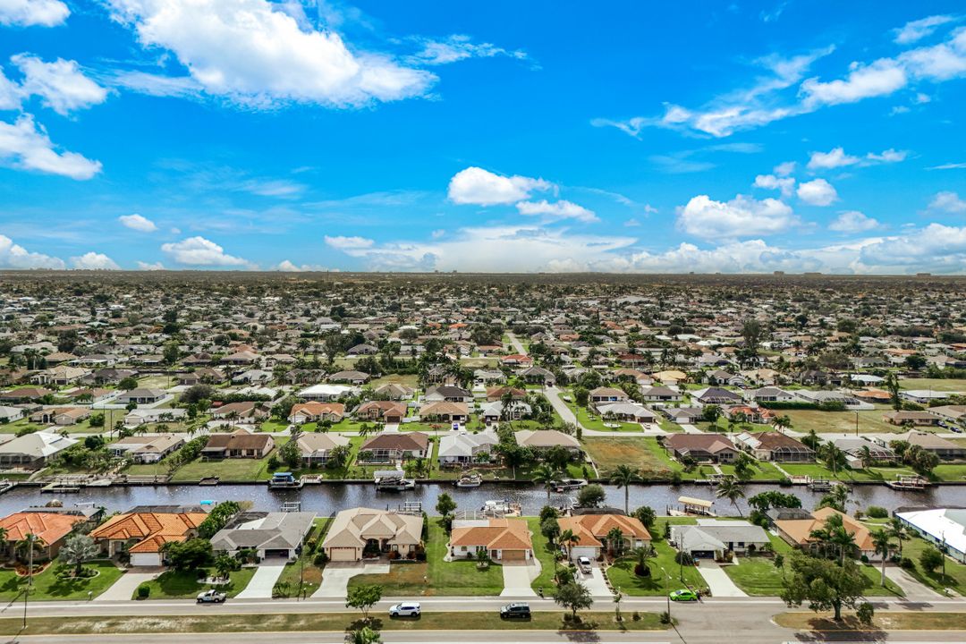 304 Kamal Pkwy, Cape Coral, FL 33904