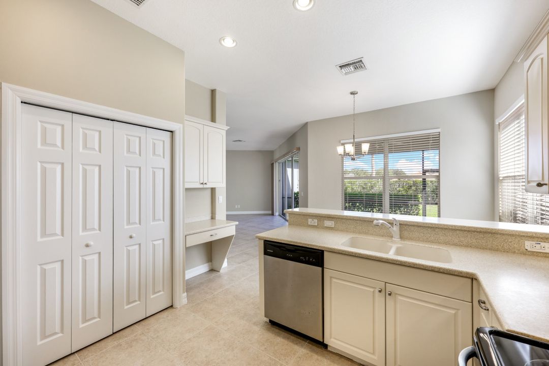 28251 L Burton Fletcher Ct, Bonita Springs, FL 34135