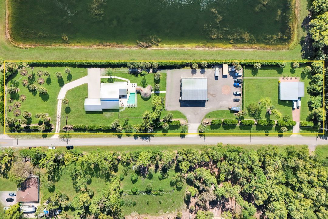 5630 Copper Leaf Ln, Naples, FL 34116