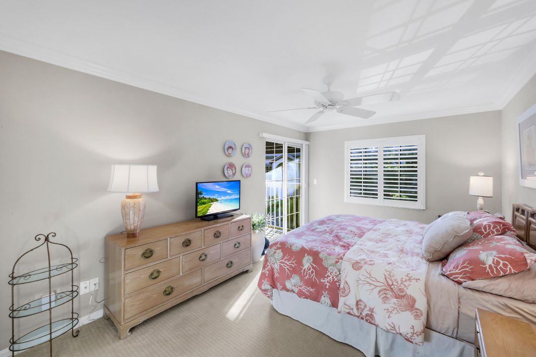 269 Perignon Pl, Naples, FL 34119