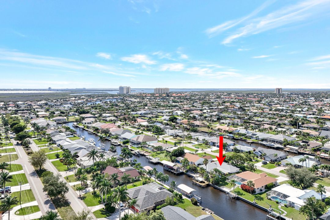 5301 SW 8th Pl, Cape Coral, FL 33914