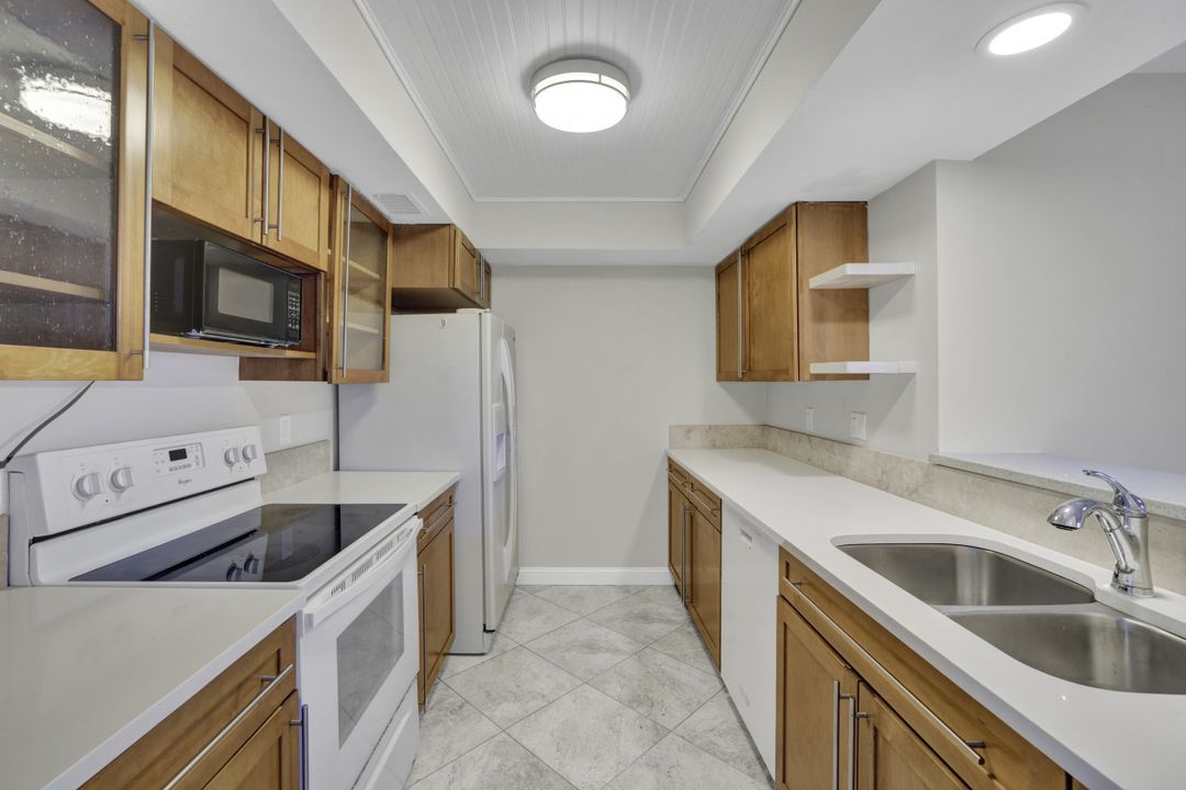 3655 Boca Ciega Dr #106, Naples, FL 34112