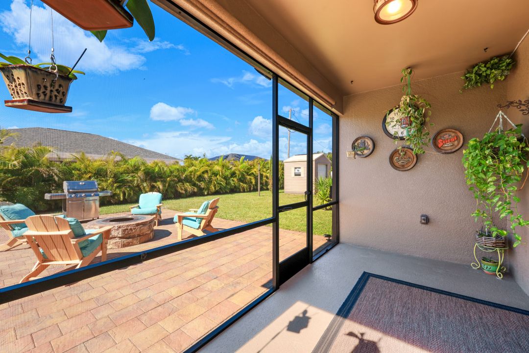 3014 SW 9th Pl, Cape Coral, FL 33914