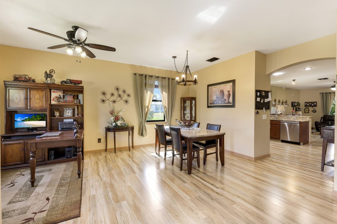 3014 SW 9th Pl, Cape Coral, FL 33914