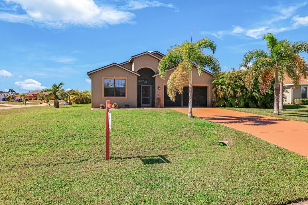 3014 SW 9th Pl, Cape Coral, FL 33914